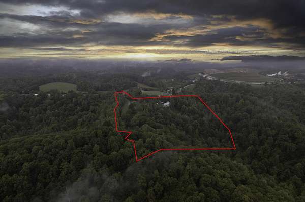44.2 Acres of Recreational Land with Home for Sale in Stanford, Kentucky