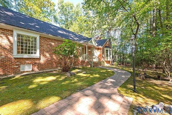 5.13 Acres of Residential Land with Home for Sale in Midlothian, Virginia