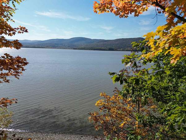 0.43 Acres of Residential Land for Sale in Shoreham, Vermont