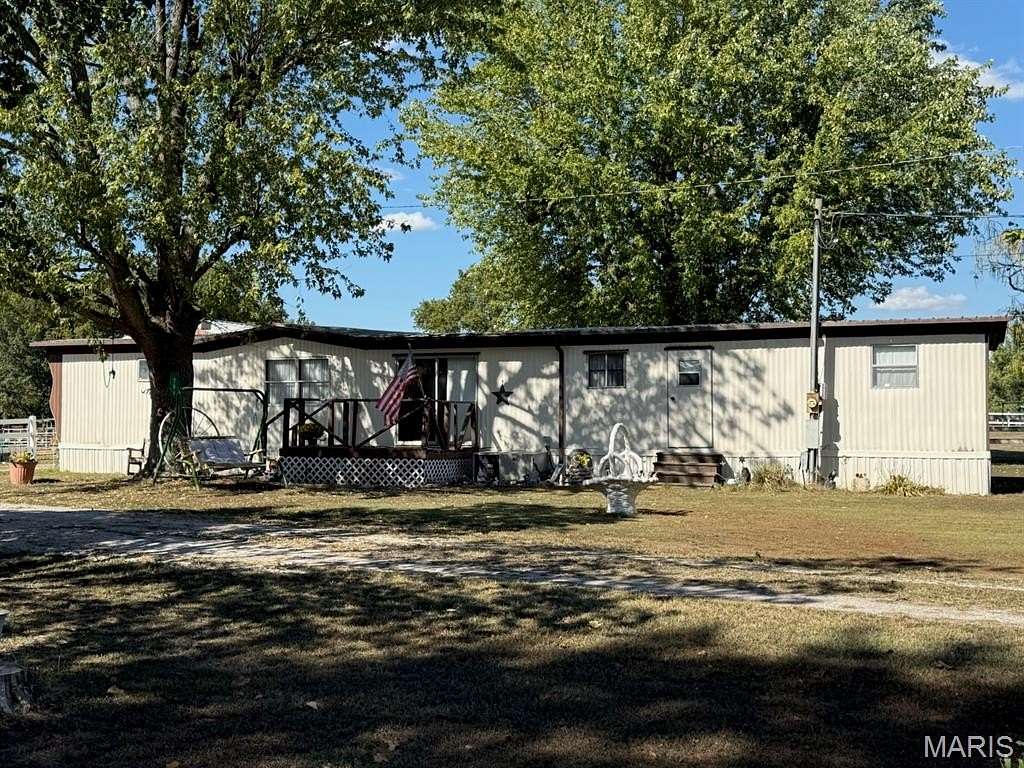 12.8 Acres of Land with Home for Sale in Tilden, Illinois