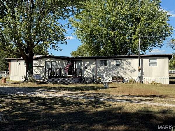12.8 Acres of Land with Home for Sale in Tilden, Illinois