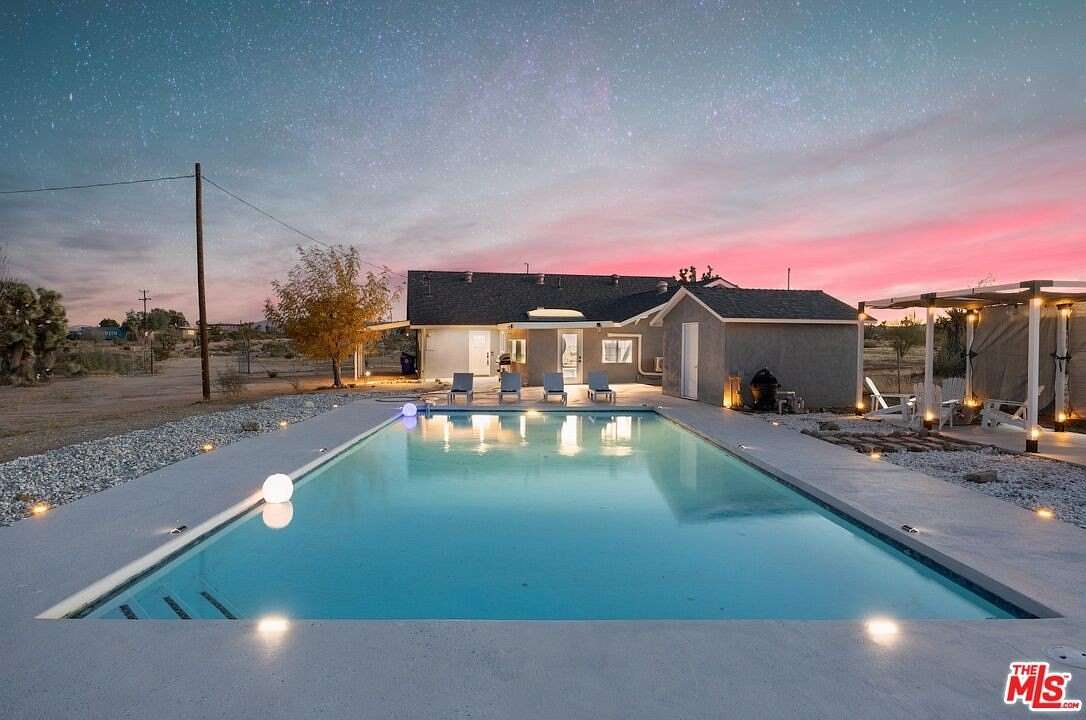 5 Acres of Residential Land with Home for Sale in Yucca Valley, California