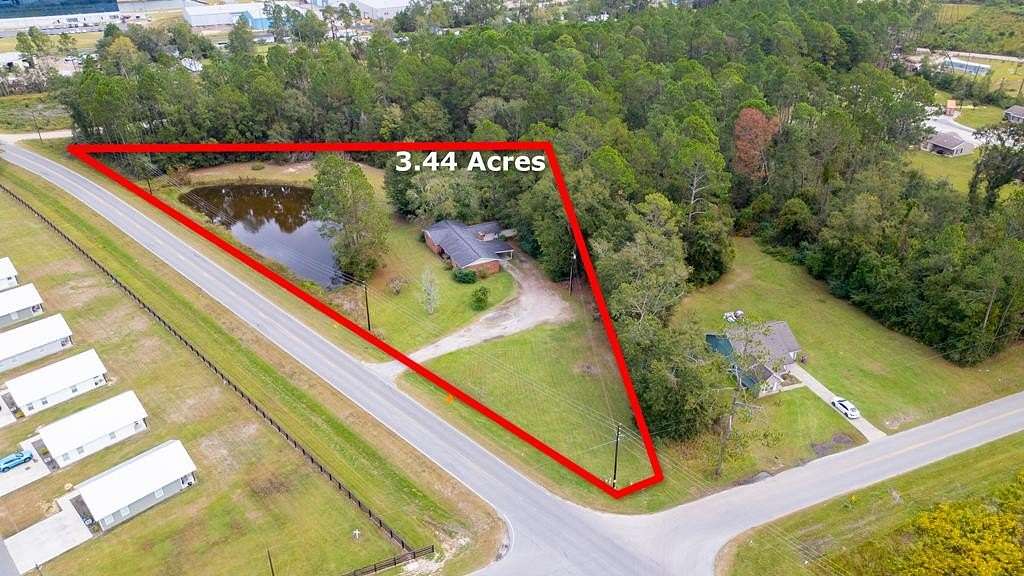 3.44 Acres of Residential Land with Home for Sale in Baxley, Georgia