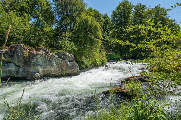 19.6 Acres of Land with Home for Sale in Jacksonville, Oregon