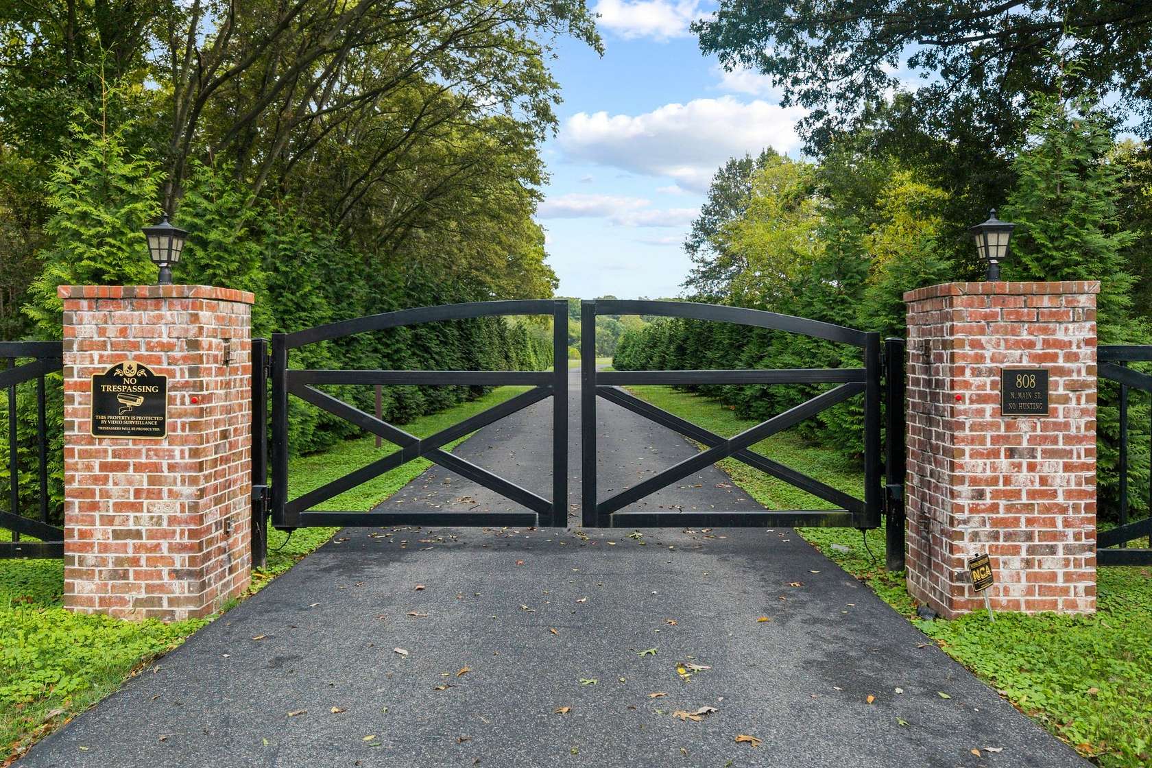 15.5 Acres of Improved Mixed-Use Land for Sale in Mount Pleasant, Tennessee