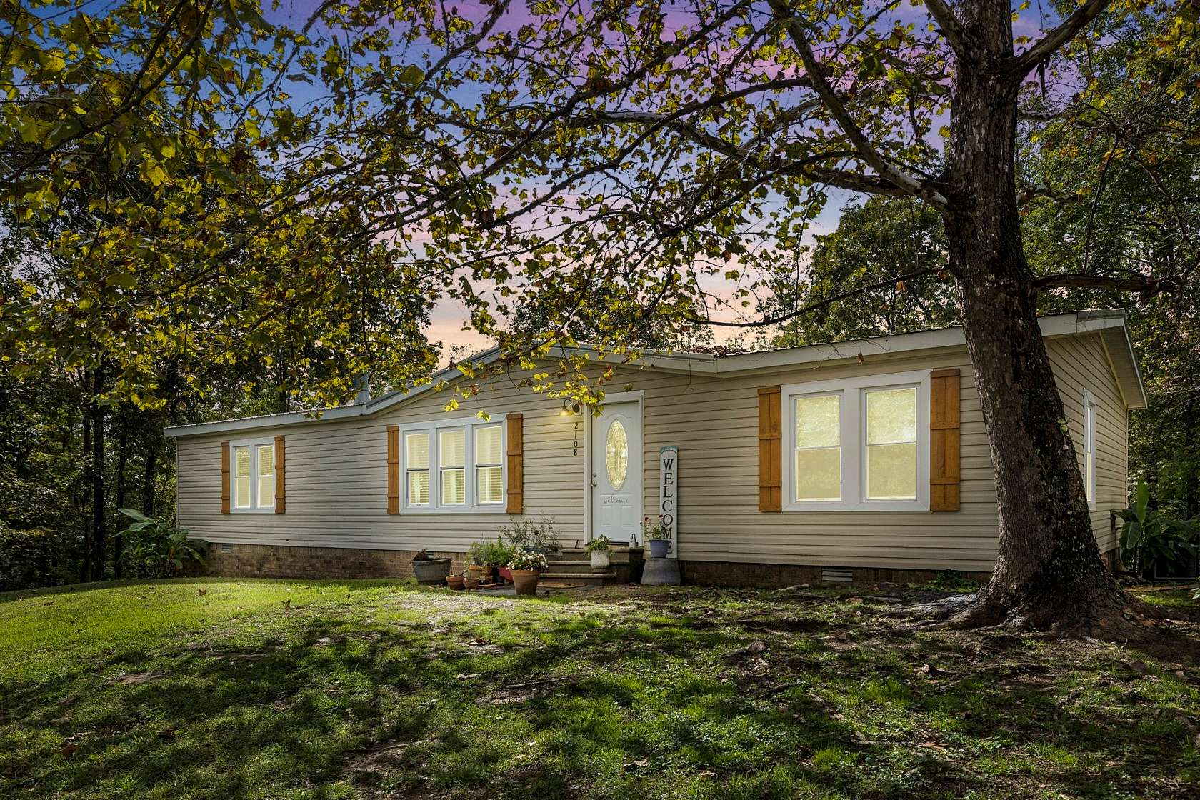 2.54 Acres of Residential Land with Home for Sale in Centerville, Tennessee