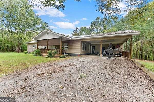18.3 Acres of Land with Home for Sale in Lula, Georgia