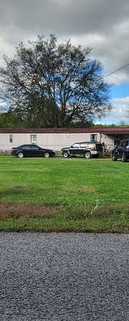 17 Acres of Land with Home for Sale in Fayetteville, Tennessee