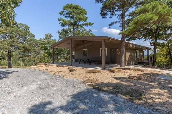 155 Acres of Land with Home for Sale in Huntsville, Arkansas