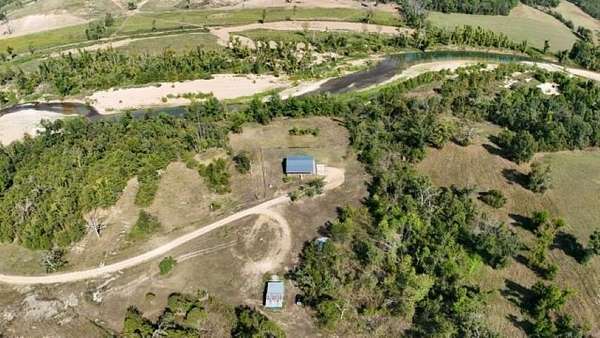 109 Acres of Land with Home for Sale in Yellville, Arkansas