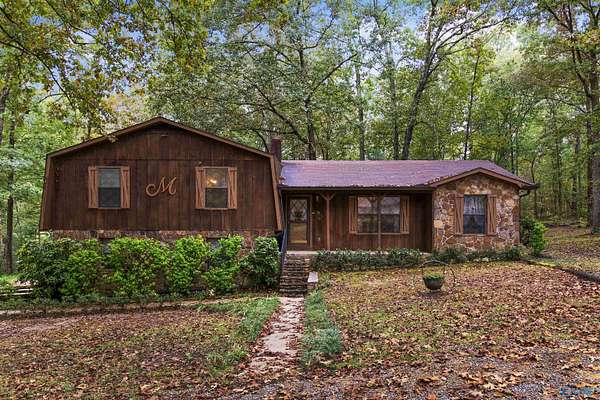 6 Acres of Residential Land with Home for Sale in Arab, Alabama