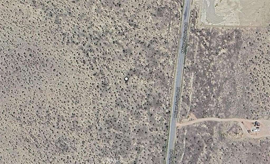2.5 Acres of Land for Sale in Mojave, California