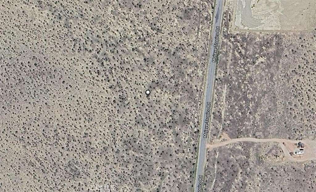 2.5 Acres of Land for Sale in Mojave, California