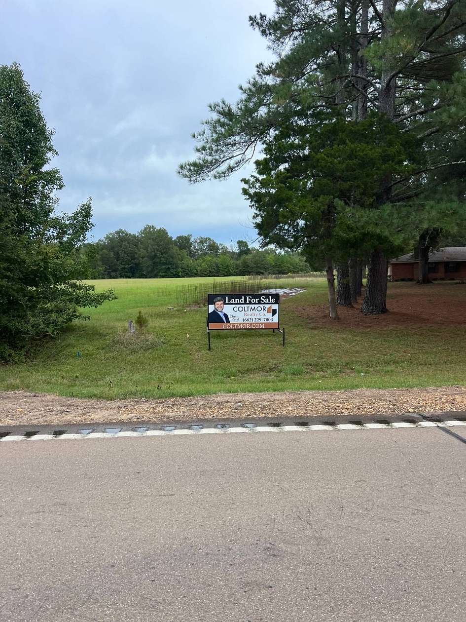 35 Acres of Mixed-Use Land for Sale in Grenada, Mississippi