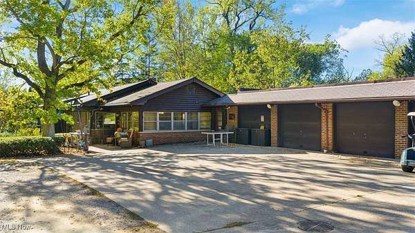 140 Acres of Land with Home for Auction in North Royalton, Ohio