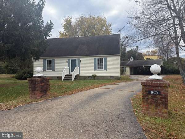 0.35 Acres of Improved Residential Land for Sale in Tappahannock, Virginia