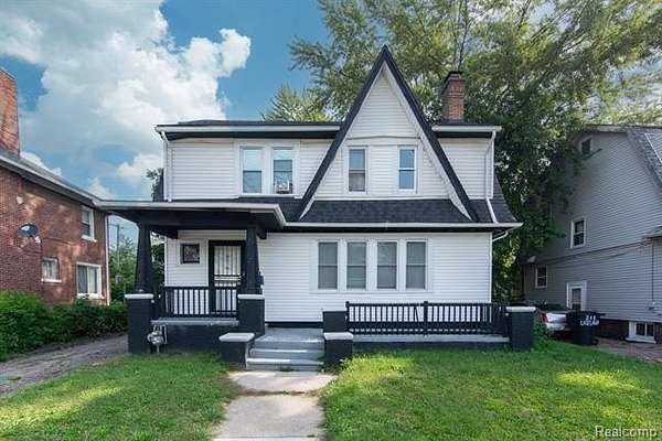 2.2 Acres of Land with Home for Sale in Detroit, Michigan