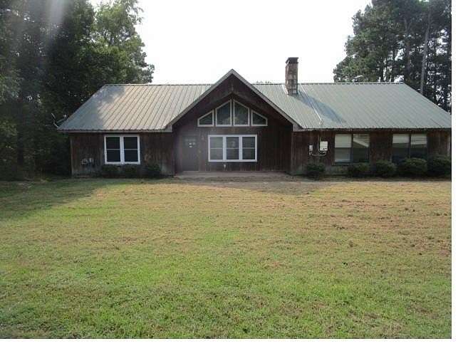 2.29 Acres of Residential Land with Home for Sale in Nashville, Arkansas