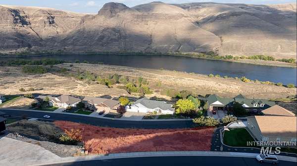 0.94 Acres of Residential Land for Sale in Asotin, Washington