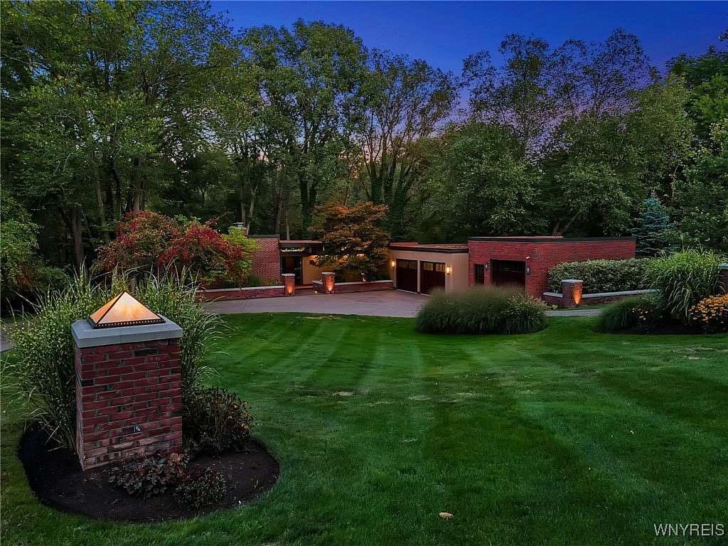 2.9 Acres of Residential Land with Home for Sale in Elma, New York