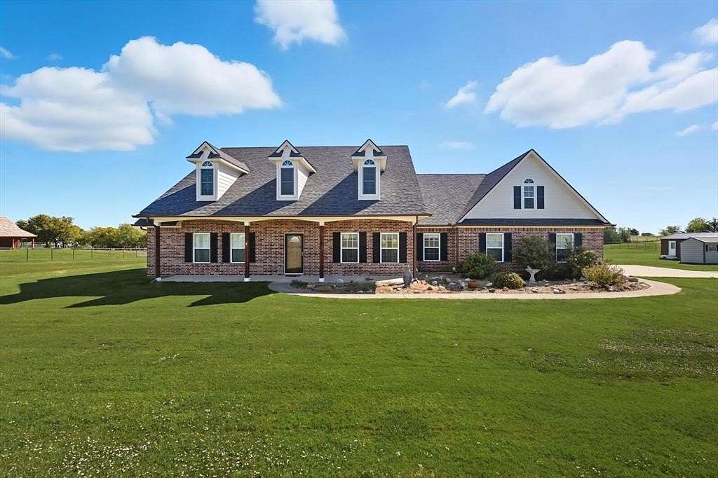 2.45 Acres of Residential Land with Home for Sale in Sanger, Texas