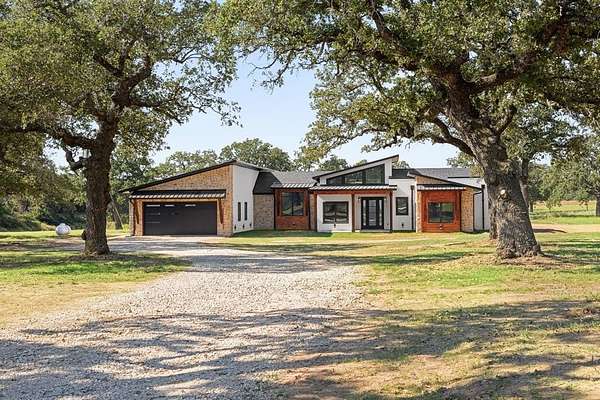 3 Acres of Residential Land with Home for Sale in Sunset, Texas