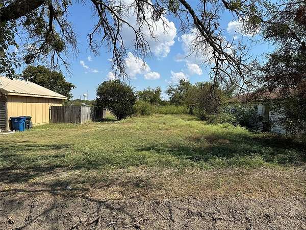 0.35 Acres of Residential Land for Sale in Itasca, Texas
