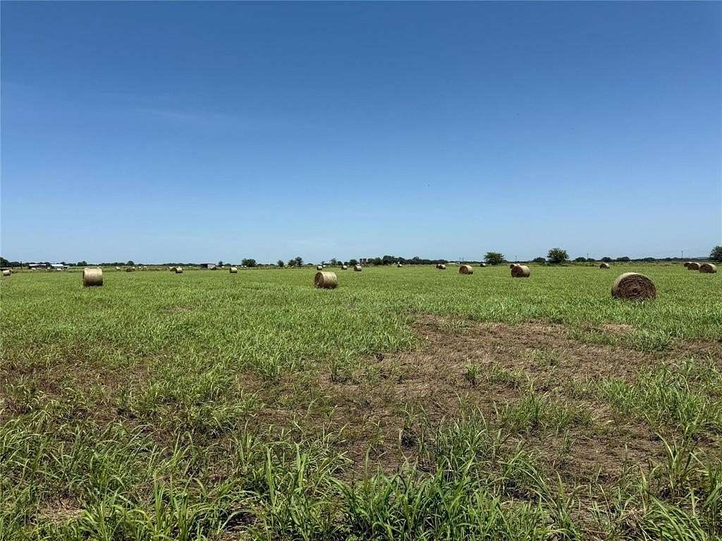 9 Acres of Residential Land for Sale in Blum, Texas