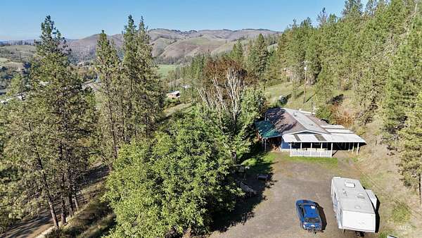 2.26 Acres of Residential Land with Home for Sale in Kooskia, Idaho