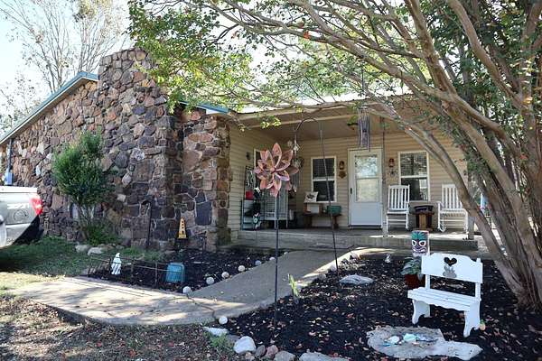 8 Acres of Residential Land with Home for Sale in Black Rock, Arkansas