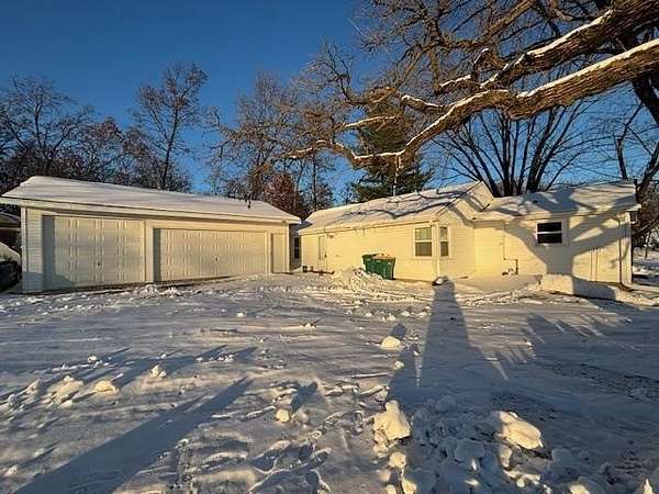 2.89 Acres of Residential Land with Home for Sale in Beloit, Wisconsin