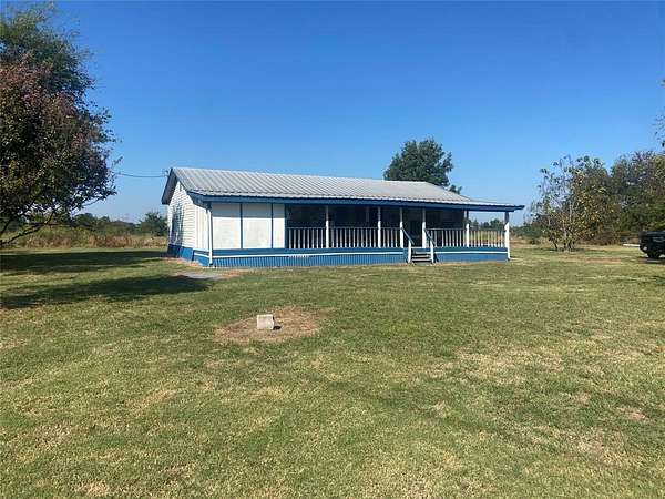 5.1 Acres of Residential Land with Home for Sale in Lone Oak, Texas
