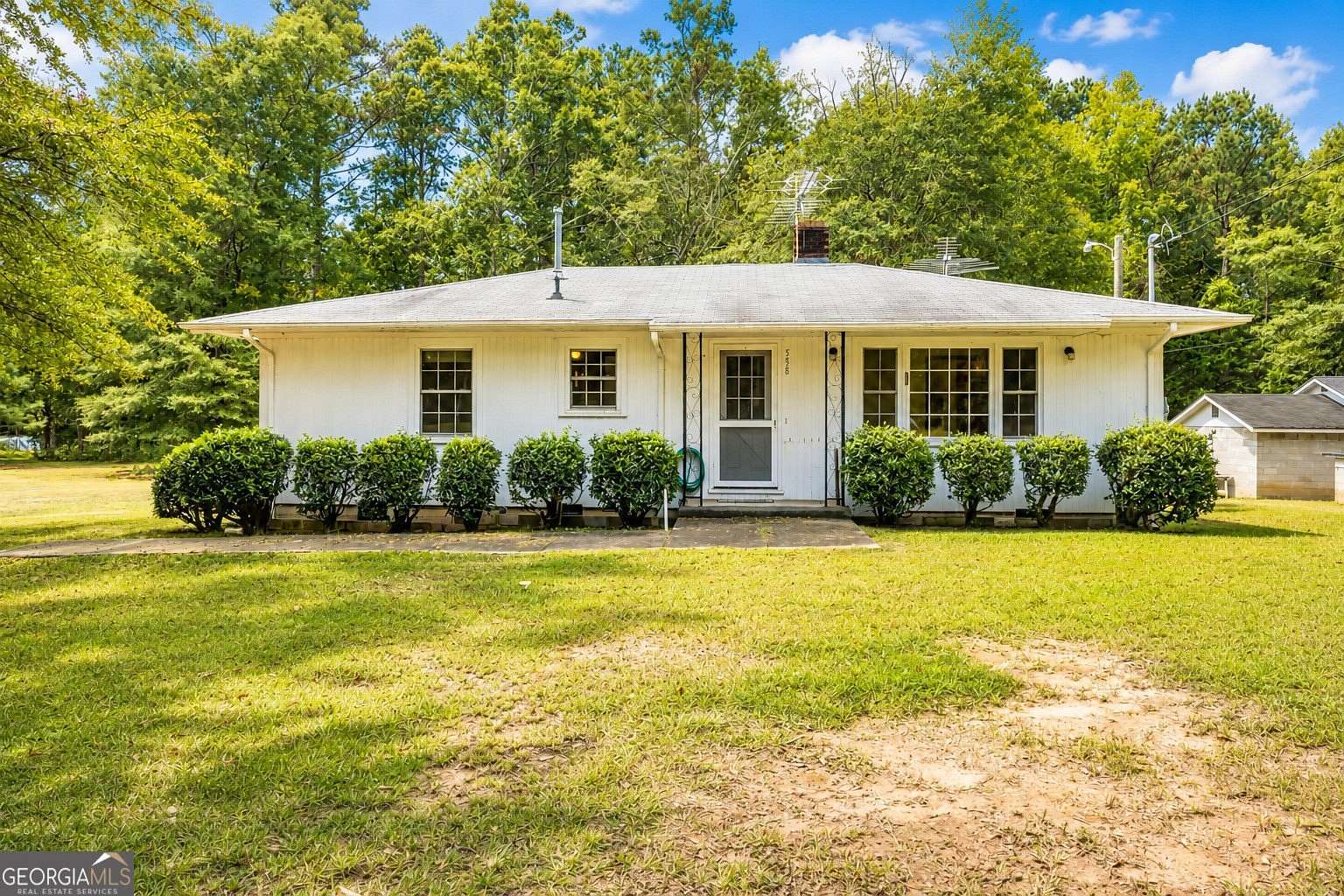 6 Acres of Land with Home for Sale in Fayetteville, Georgia
