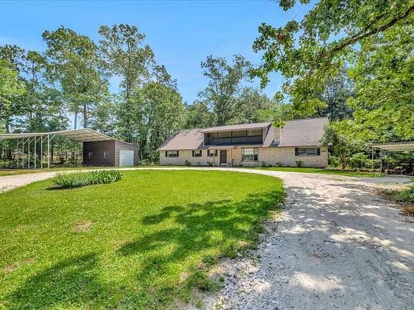 6 Acres of Land with Home for Sale in Nacogdoches, Texas