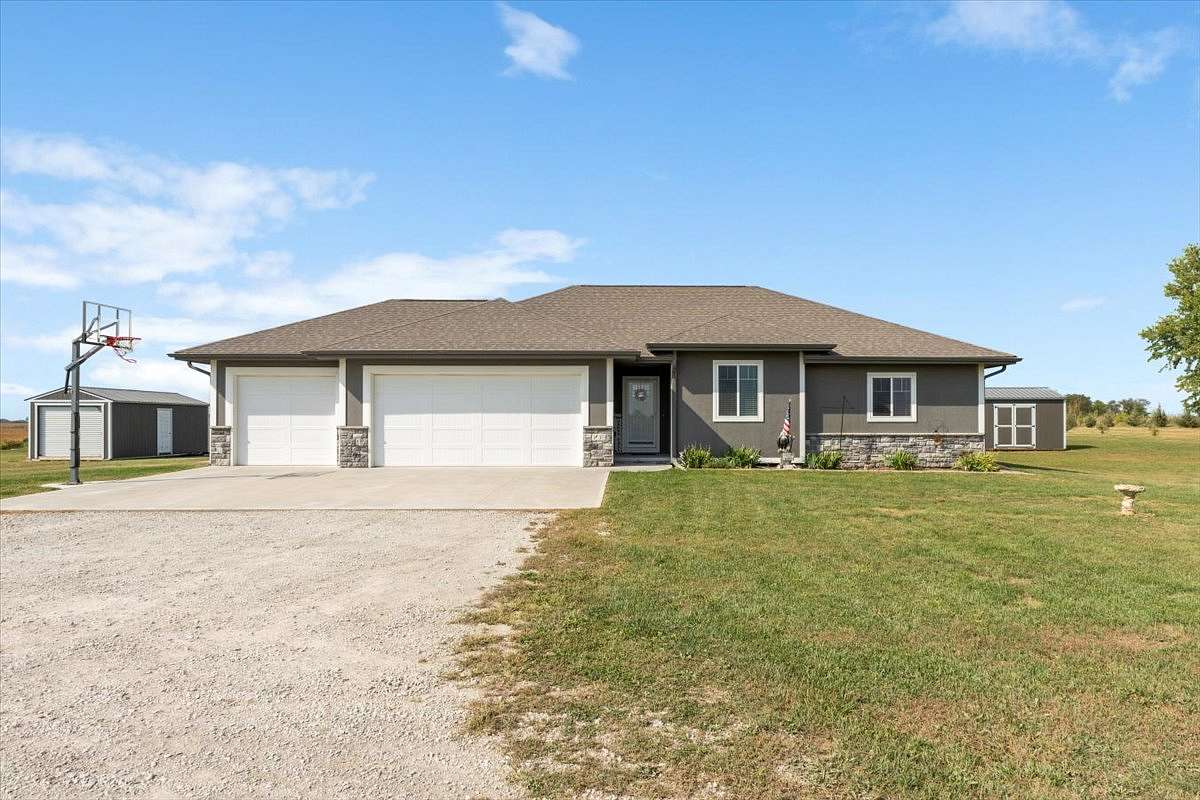 2.14 Acres of Residential Land with Home for Sale in Glenwood, Iowa