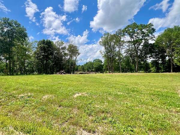 5.78 Acres of Residential Land for Sale in Savannah, Tennessee