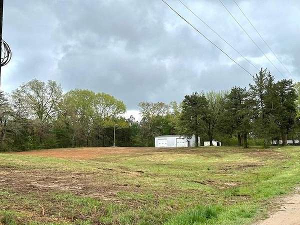 2.3 Acres of Residential Land for Sale in Savannah, Tennessee