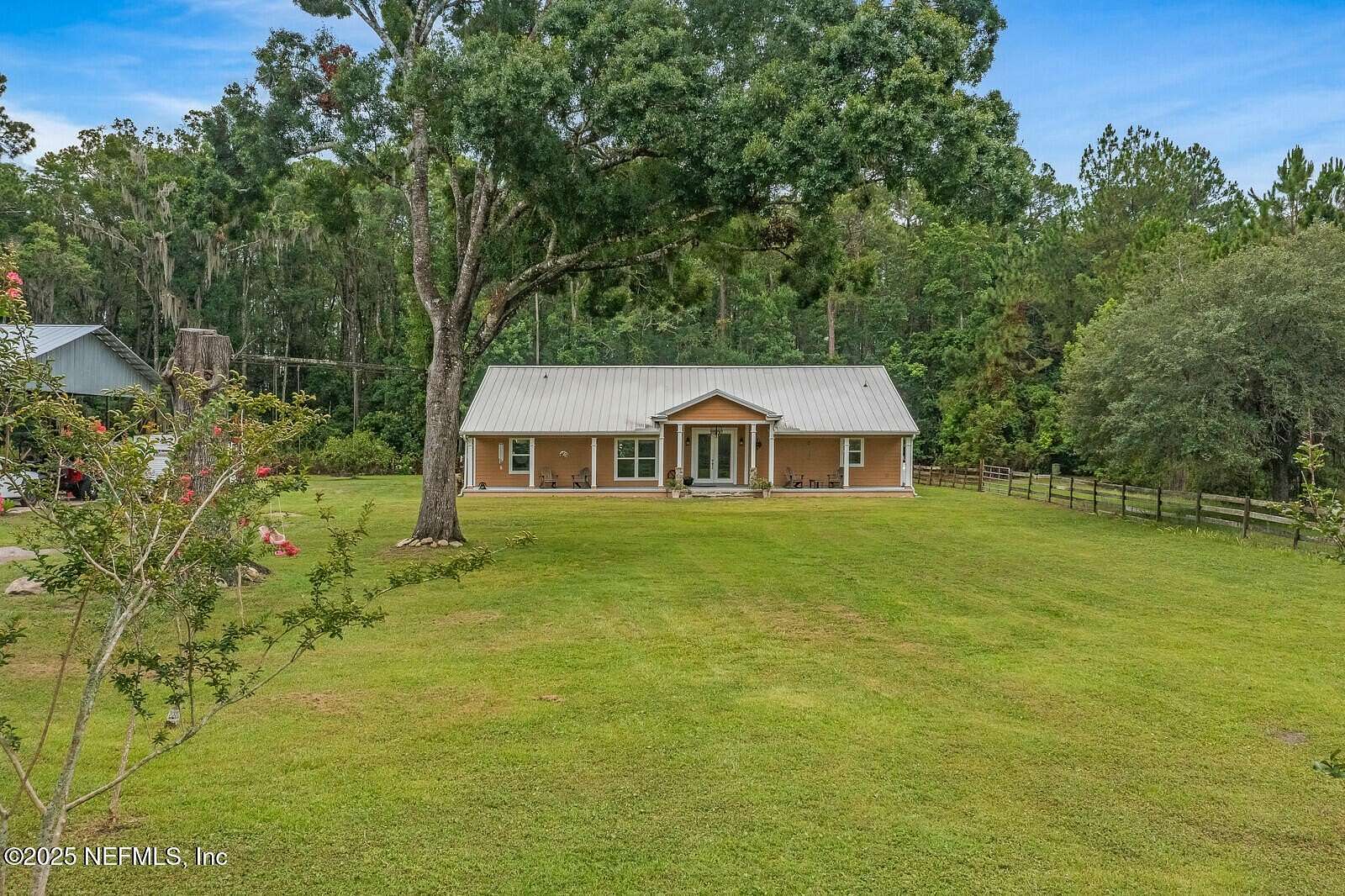 2.1 Acres of Residential Land with Home for Sale in Jacksonville, Florida