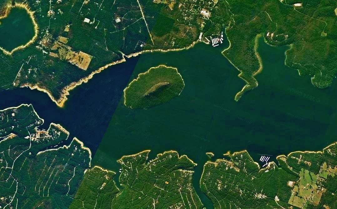 0.28 Acres of Residential Land for Sale in Fairfield Bay, Arkansas