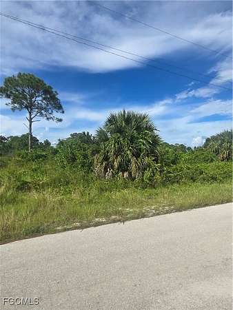0.25 Acres of Land for Sale in Lehigh Acres, Florida