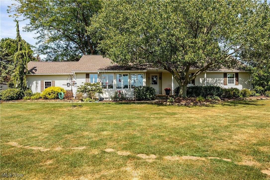 1.52 Acres of Residential Land with Home for Sale in Huron, Ohio