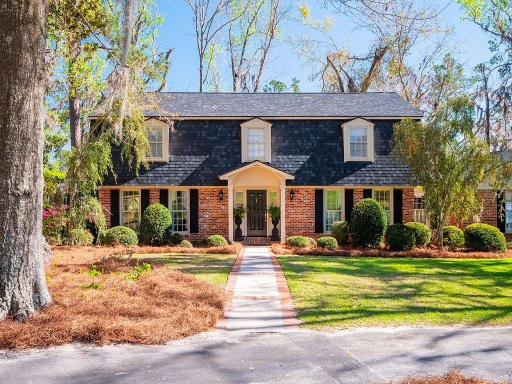 2.13 Acres of Residential Land with Home for Sale in Valdosta, Georgia