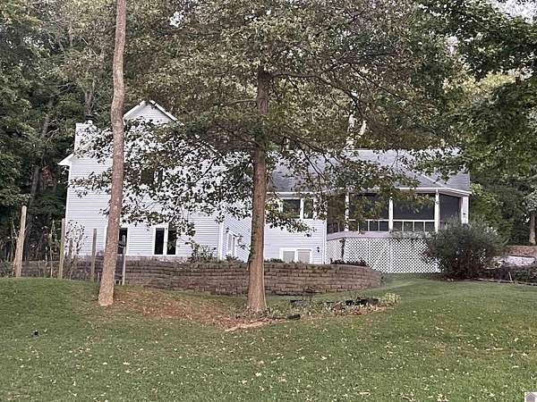 2 Acres of Residential Land with Home for Sale in Cadiz, Kentucky