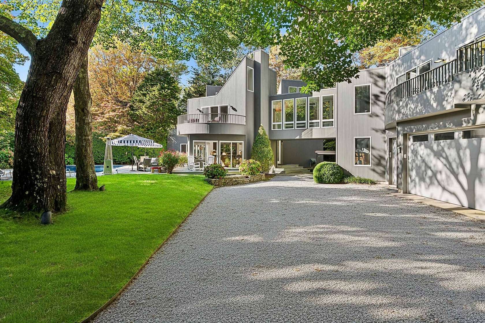 2.1 Acres of Land with Home for Sale in Sag Harbor, New York