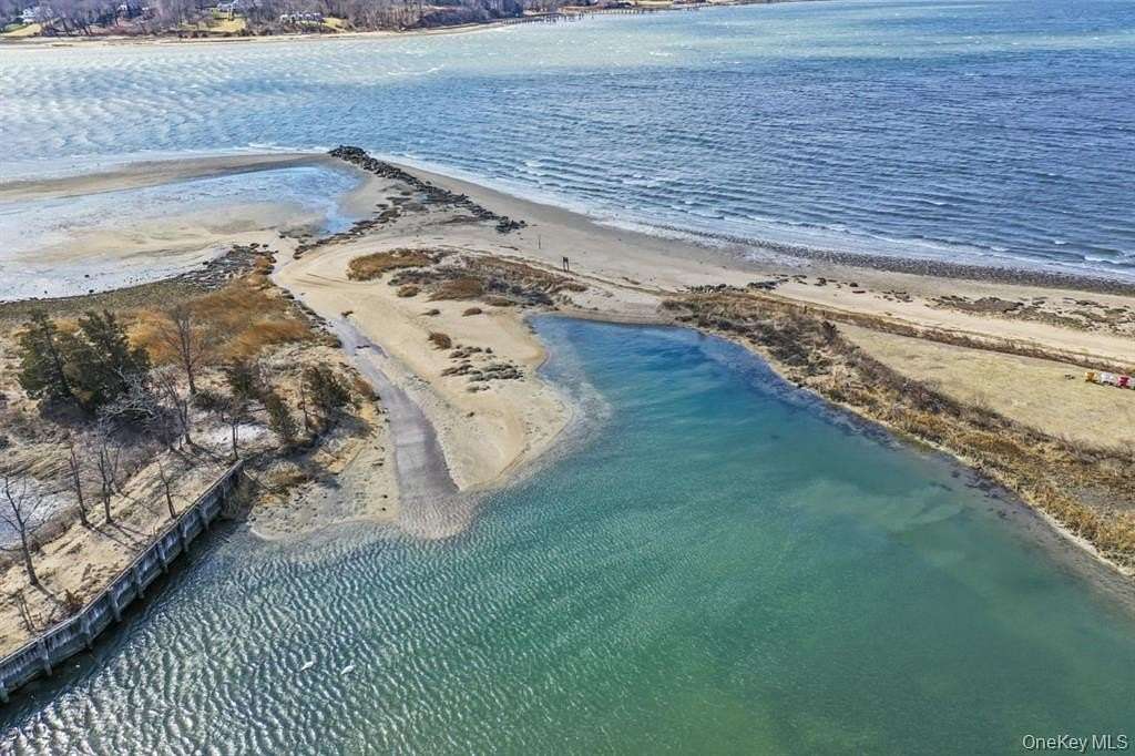 4 Acres of Residential Land with Home for Lease in Oyster Bay Cove, New York