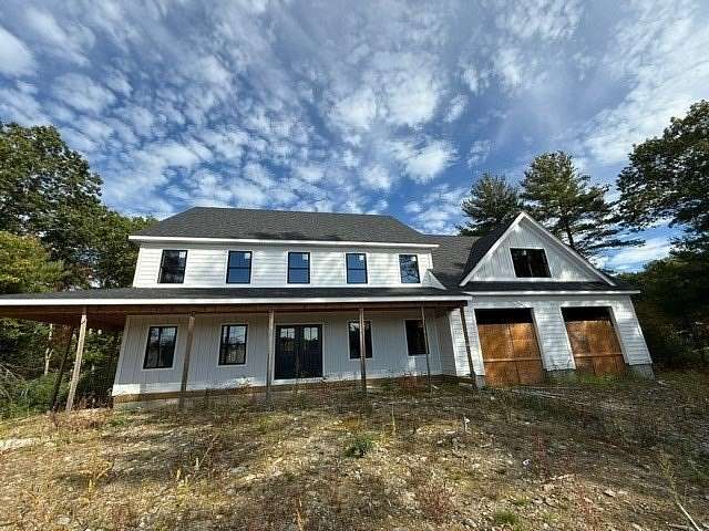 4.17 Acres of Residential Land with Home for Sale in Berkley, Massachusetts
