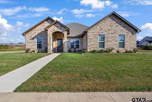 2.42 Acres of Residential Land with Home for Sale in Tyler, Texas