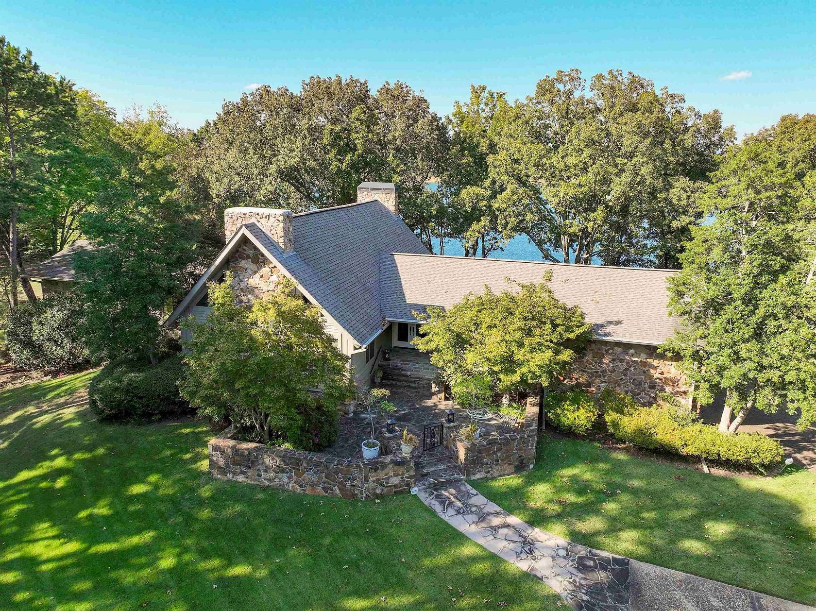 2.25 Acres of Residential Land with Home for Sale in Heber Springs, Arkansas