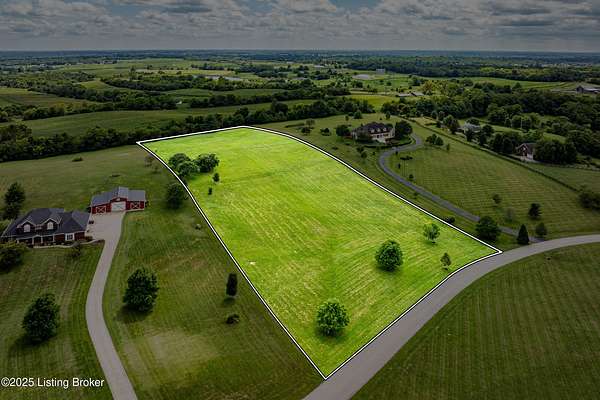 5 Acres of Land for Sale in Simpsonville, Kentucky