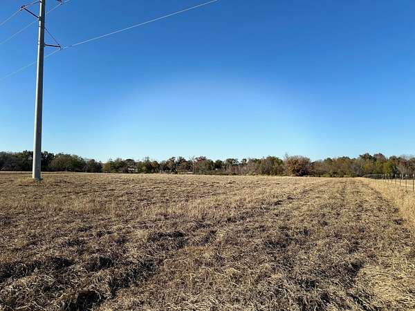 6 Acres of Land for Sale in Athens, Texas